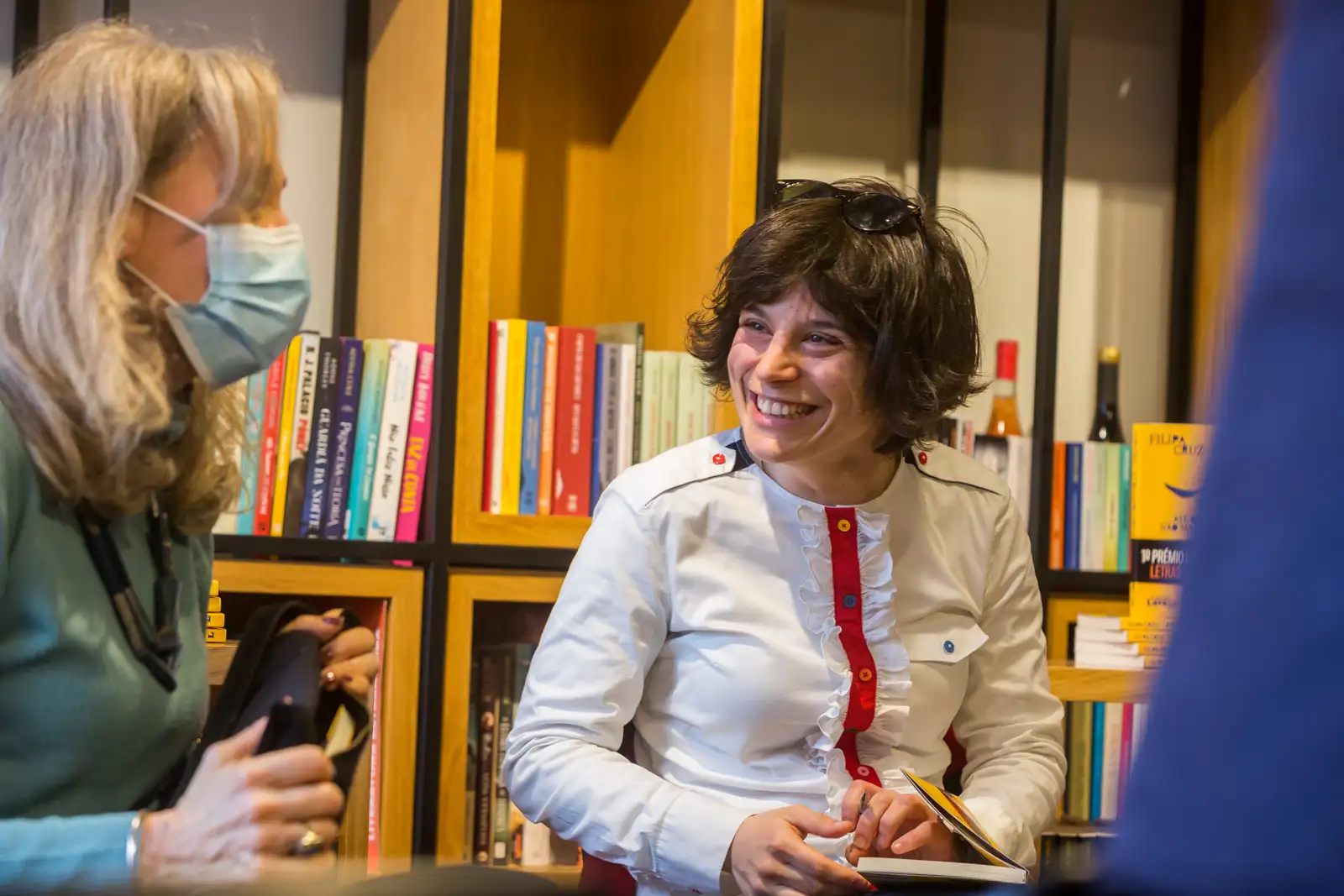 Read more about the article Filipa Cruz: «Em termos poéticos, a minha produção é expressão, é intensidade, é visceral, é impacto do Mundo no Corpo e é pictórica.»